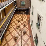 Daugirdas Old Hotel